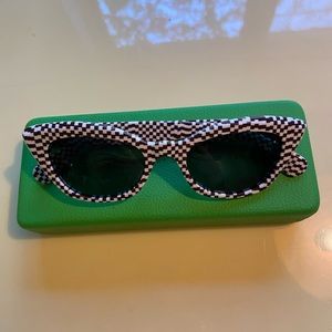 NWT Fashion brand company checkered sunglasses
